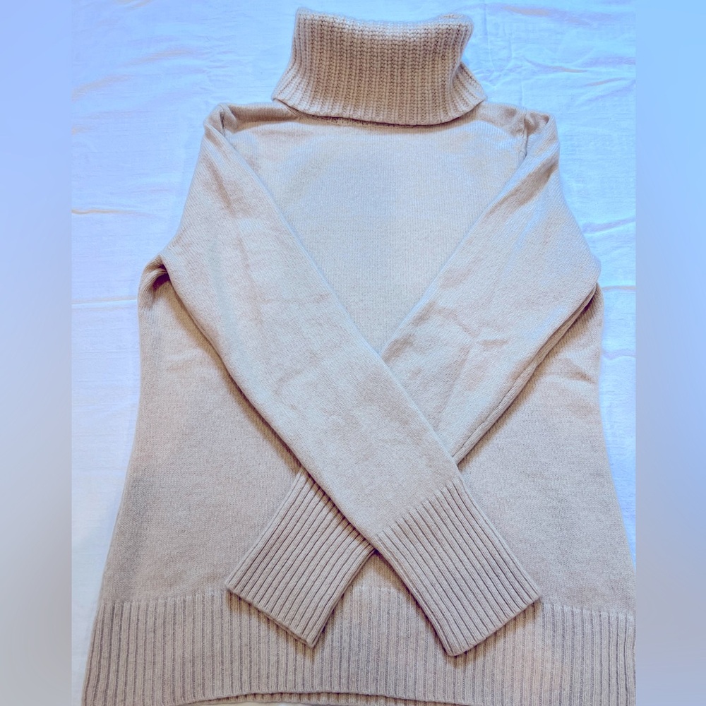 Ann Taylor Cashmere turtleneck sweater - Large